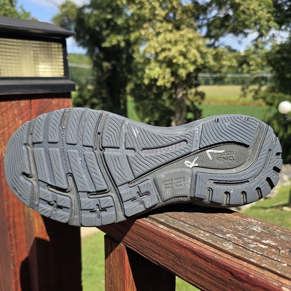 Brooks Athletic Shoes - Gray and Pink - Picture 14 of 15